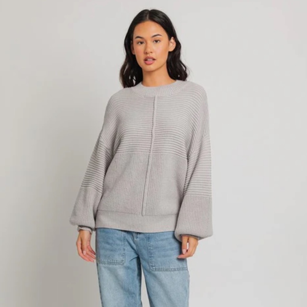 Cozy Gray Ribbed Sweater - Picture 3 of 7